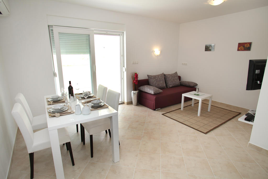 Villa Iris Apartments 브랜지카 외부 사진